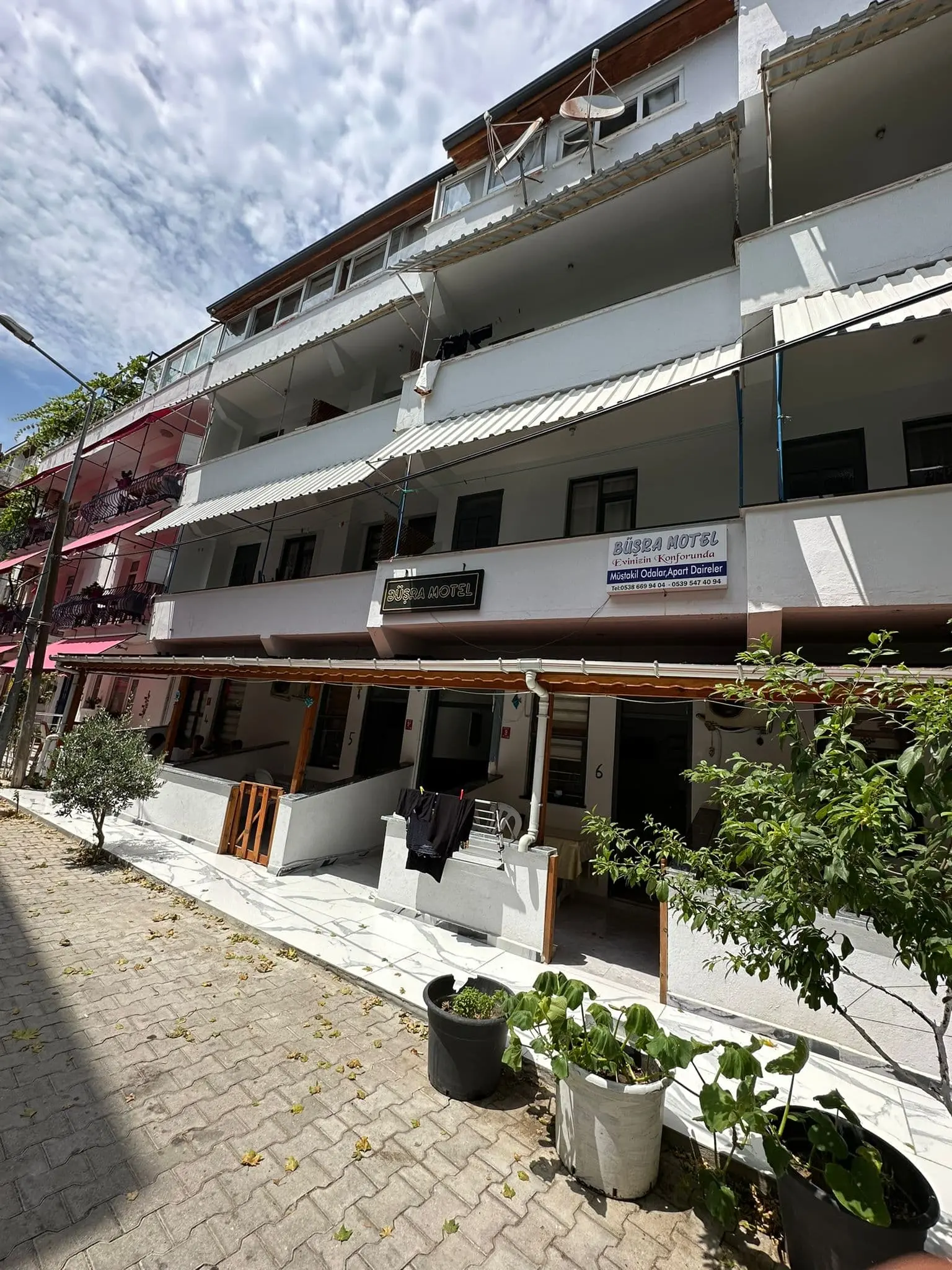 Motel Dış Görünüm - Büşra Motel binası